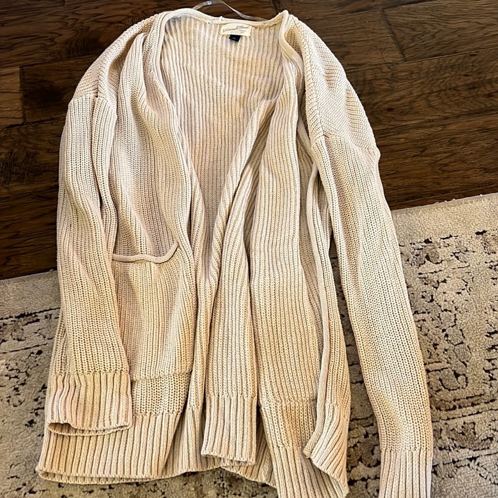 Universal thread sweater